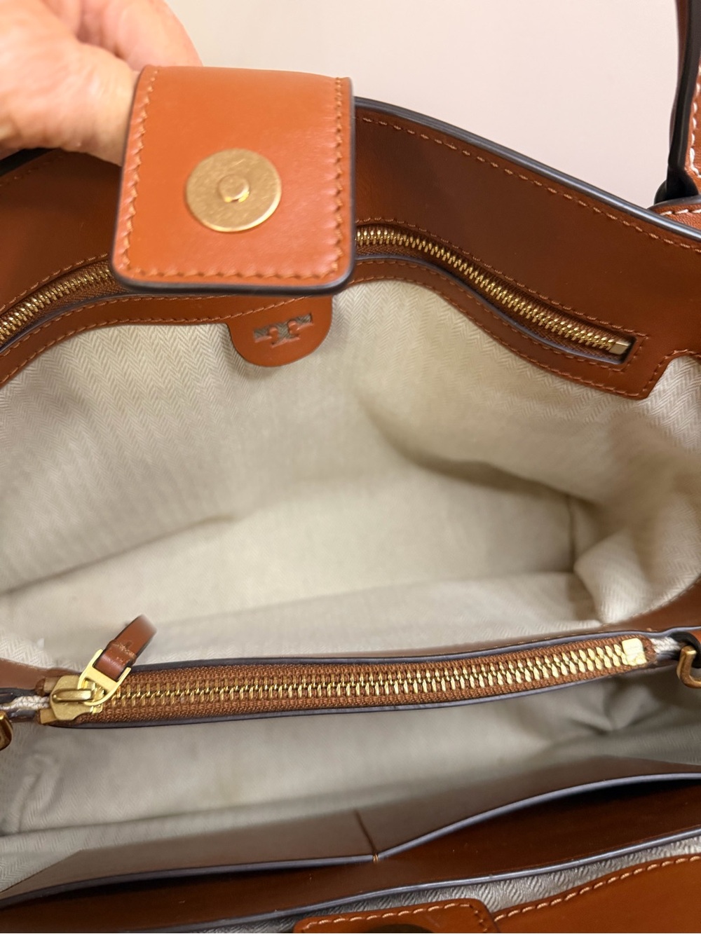 Tory Burch Brown & Cream Woven Tote with Logo - Picture 4 of 7
